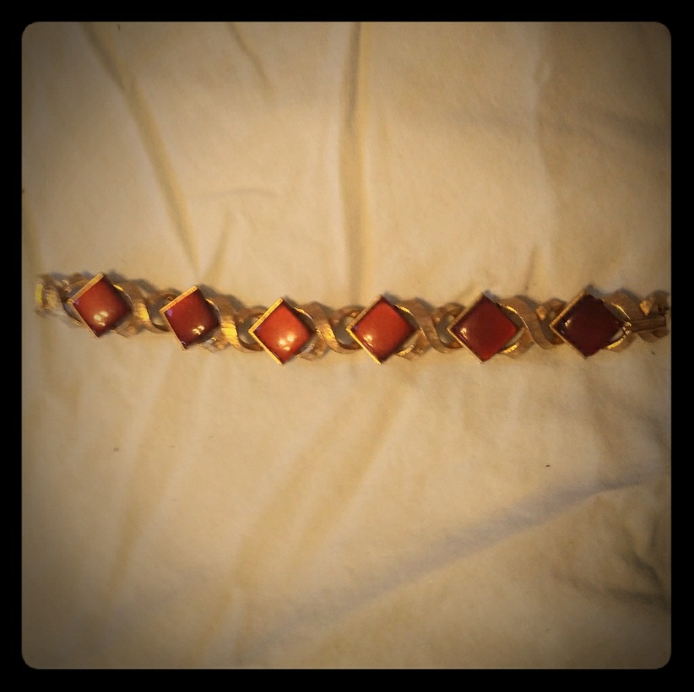 Vintage twist bracelet